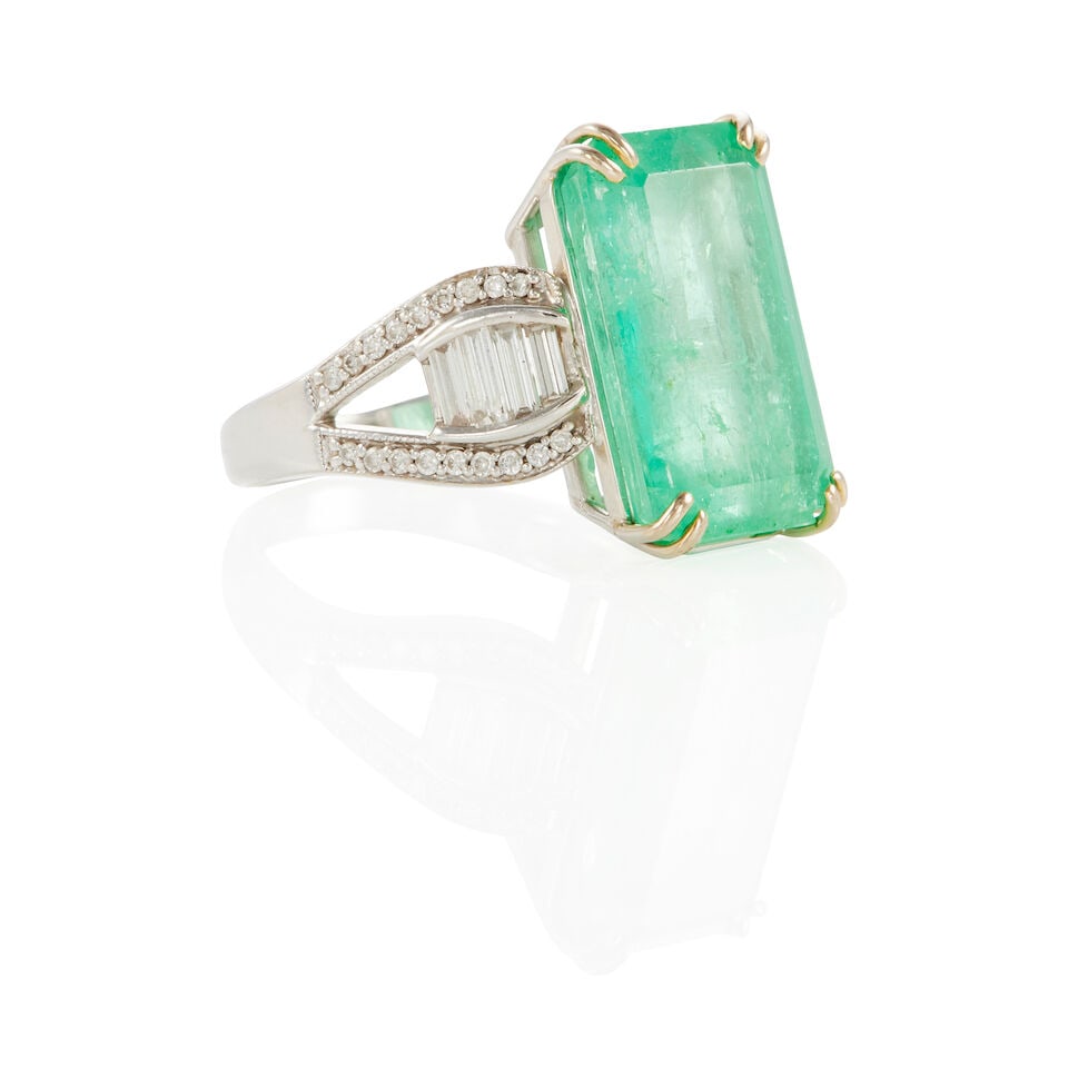 18K BICOLOR GOLD, DIAMOND AND EMERALD RING - 2