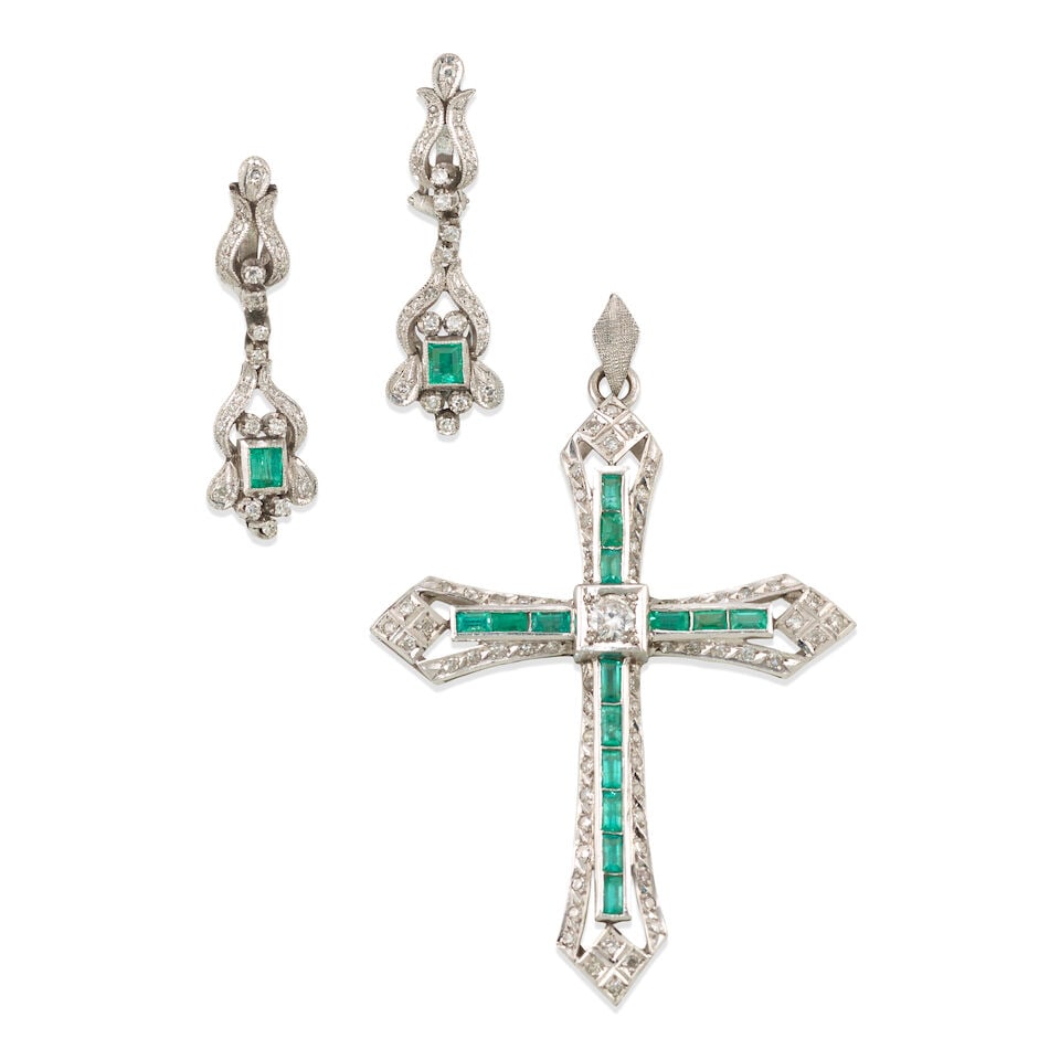 EMERALD AND DIAMOND SET: EMERALD AND DIAMOND SET • Pair of earrings with white precious metal alloy composed primarily of silver with palladium and minor gold content, with numerous round diamonds weighing