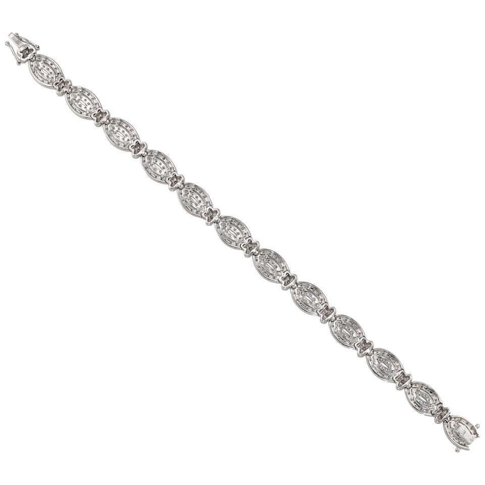 18K GOLD AND DIAMOND BRACELET - 3