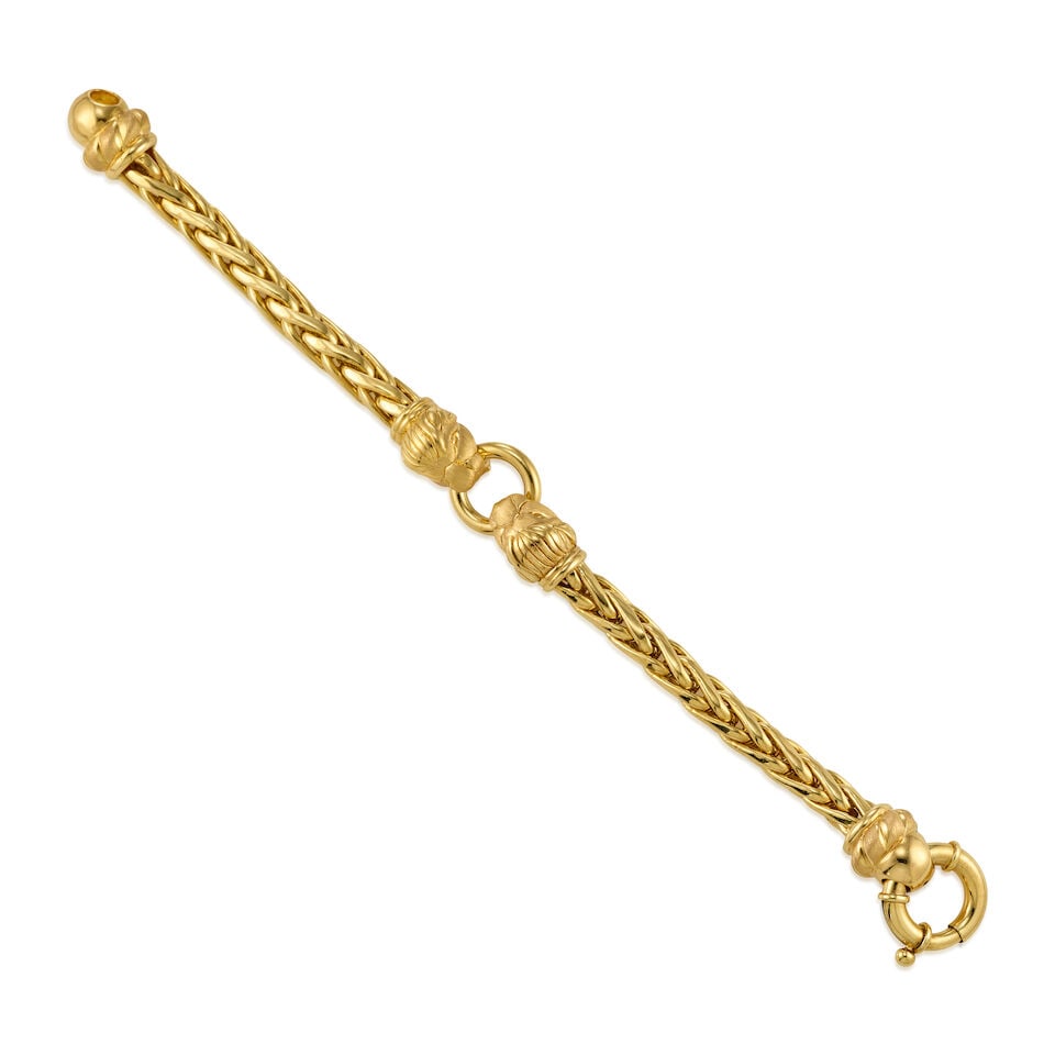 14K GOLD BRACELET: 14K GOLD BRACELET • 14K yellow gold • Length 8 in. • Estimated gross weight: 19.9 grams Footnotes: Overall condition, very good Metal stamped and tested for 14K gold Superficial