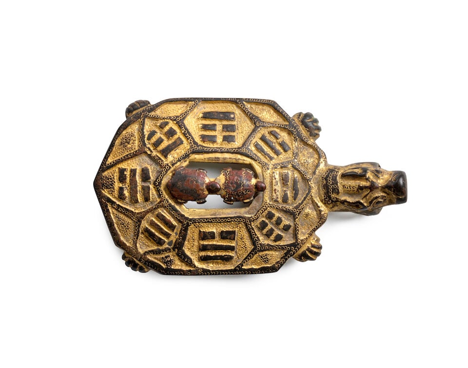 A GILT BRONZE 'TORTOISE' BELT BUCKLE AND TWO BRONZE 'TIGER' WEIGHTS The belt buckle China or Kor... - 3