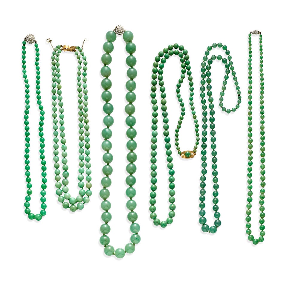 SIX JADE AND NEPHRITE NECKLACES 20th century (6) (1 of 1)