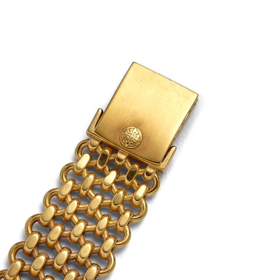 PATEK PHILIPPE. AN 18K GOLD MANUAL WIND BRACELET WATCH Ellipse, Ref: 3848J/1, c. 1970s - 3