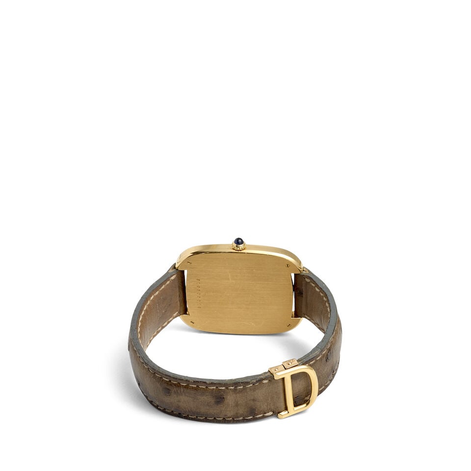 CARTIER. AN 18K GOLD MANUAL WIND WRISTWATCH Gondole 'Jumbo Vertical', Ref: 97050, c. 1970s - 2
