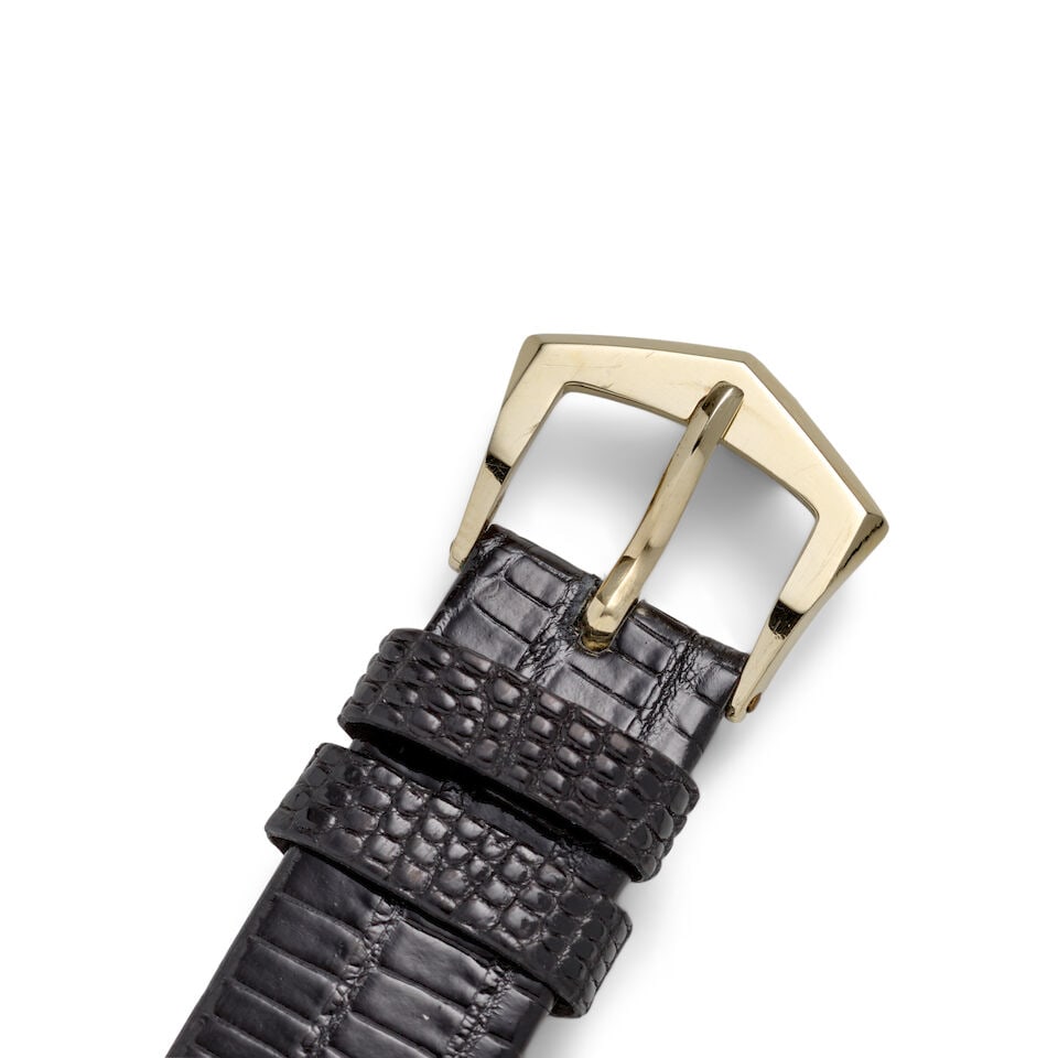 PATEK PHILIPPE. A FINE PLATINUM MANUAL WIND WRISTWATCH 'Tegolino', Ref: 425, c. 1940 - 2