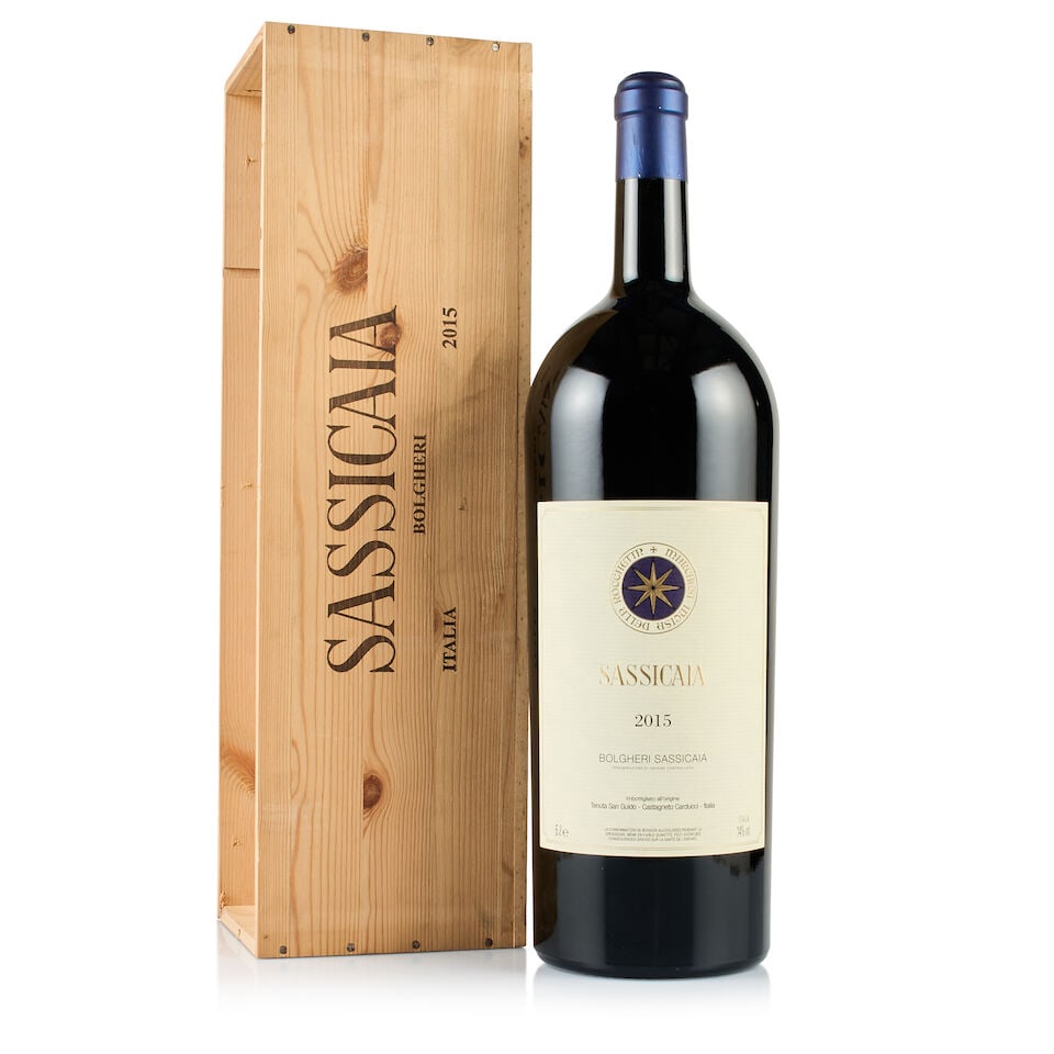Tenuta San Guido, Bolgheri, Sassicaia, 2015 (1 x 6 liter): Tenuta San Guido, Bolgheri, Sassicaia, 2015 (1 x 6 liter) Region: Tuscany Fill Level: good Capsule: small old sign of seepage Cork: ok Label: excellent appearance Packaging: original wooden case Alcoh