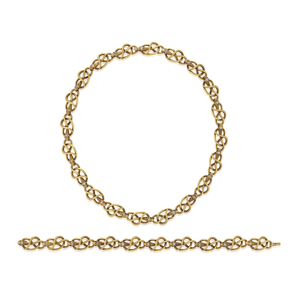 AN ANTIQUE GOLD GEM-SET CONVERTIBLE SUITE - 6
