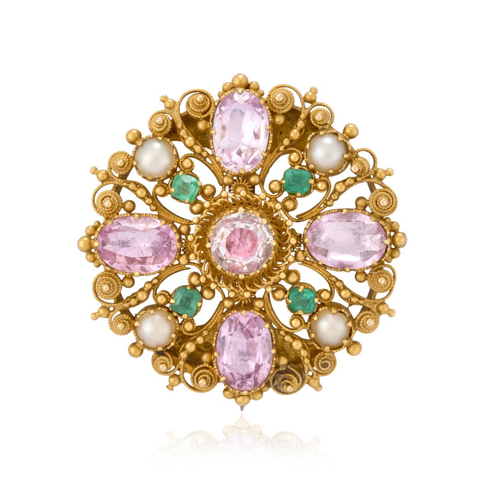 AN ANTIQUE GOLD GEM-SET BROOCH, CIRCA 1830 (1 of 4)