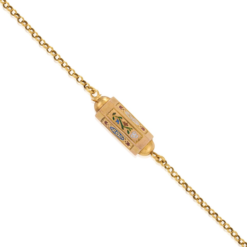 AN ANTIQUE GOLD AND ENAMEL CHAIN - 3