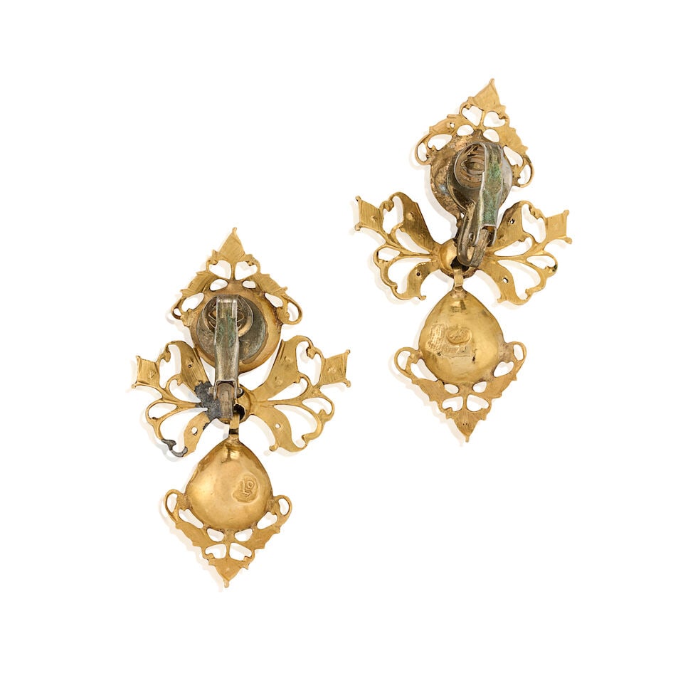 A PAIR OF ANTIQUE IBERIAN GOLD AND EMERALD EARRINGS, LATE 18TH/EARLY 19TH CENTURY - 4