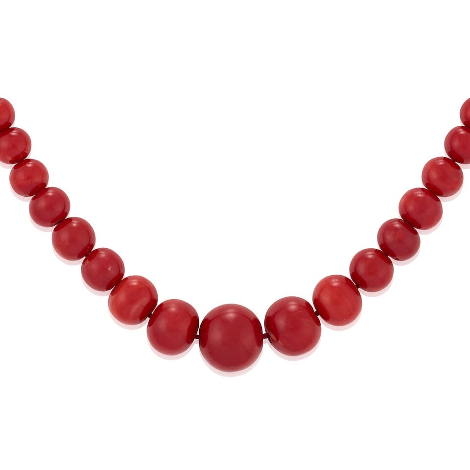 A CORAL BEAD NECKLACE - 3