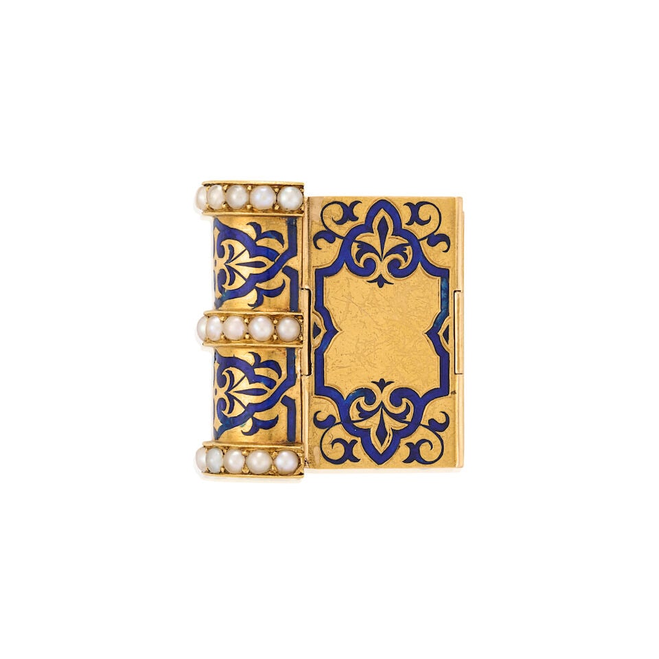 A VICTORIAN GOLD, ENAMEL, AND SPLIT PEARL 'SOUVENIR' BOOK BRACELET - 4