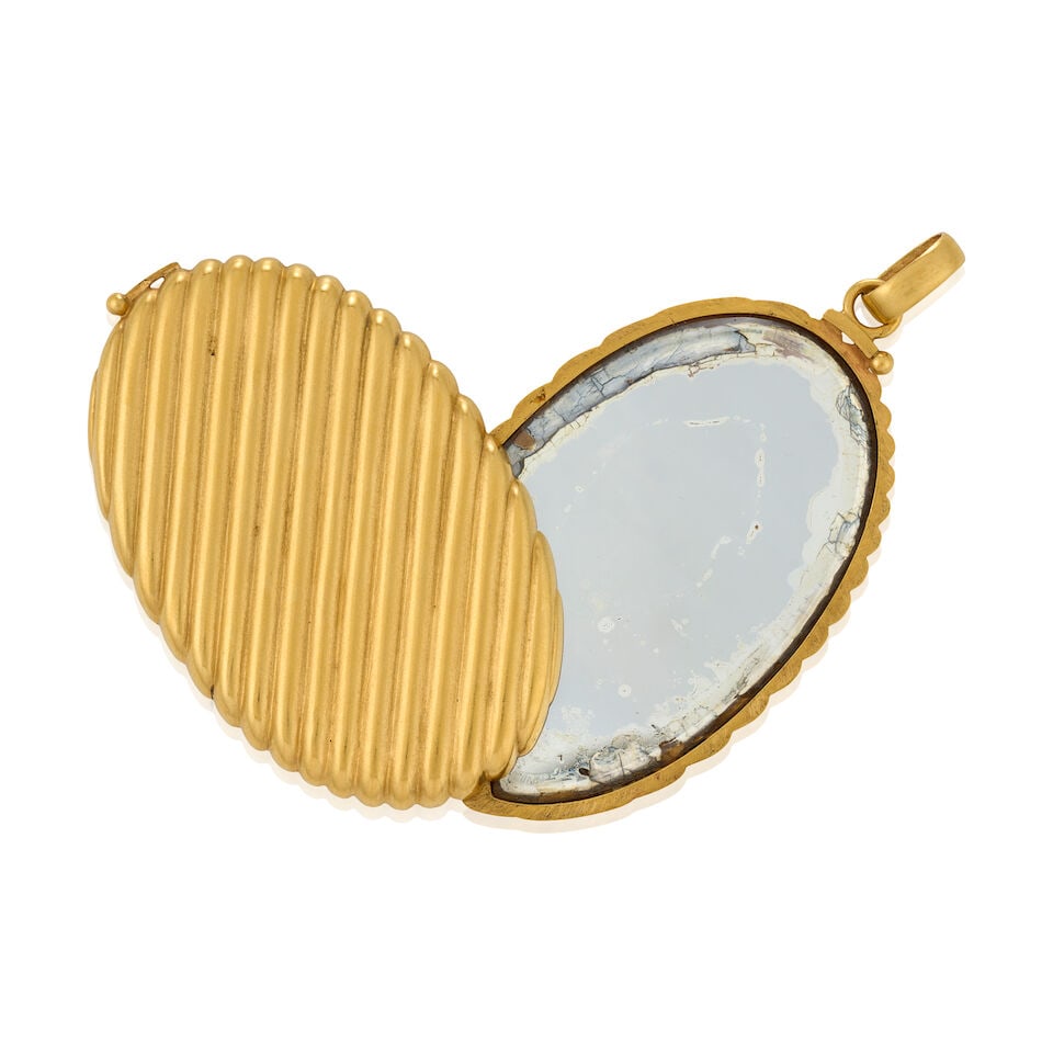 AN 18K GOLD MIRROR PENDANT, FRANCE - 2