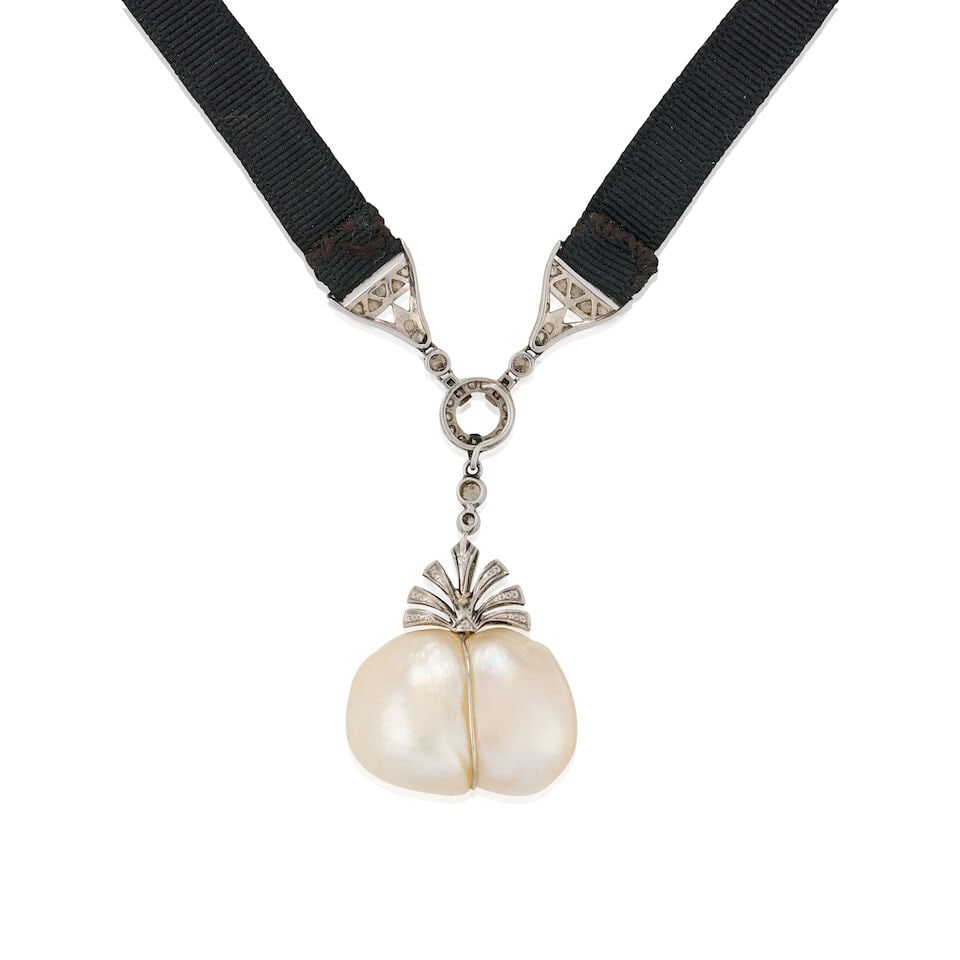 AN EDWARDIAN PLATINUM, BAROQUE PEARL, AND DIAMOND NECKLACE - 3