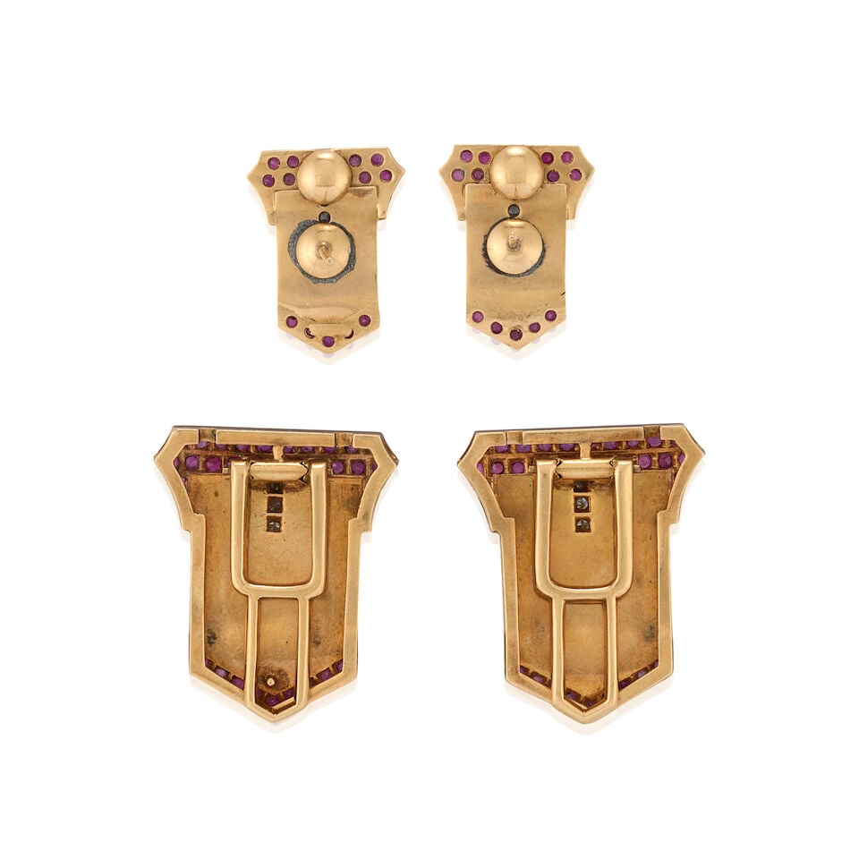 A PAIR OF RETRO GOLD, RUBY, AND DIAMOND CLIP BROOCHES AND EARRINGS - 5
