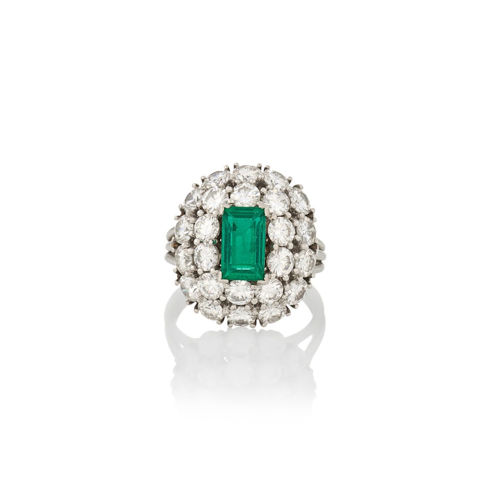A PLATINUM, EMERALD, AND DIAMOND RING (1 of 5)