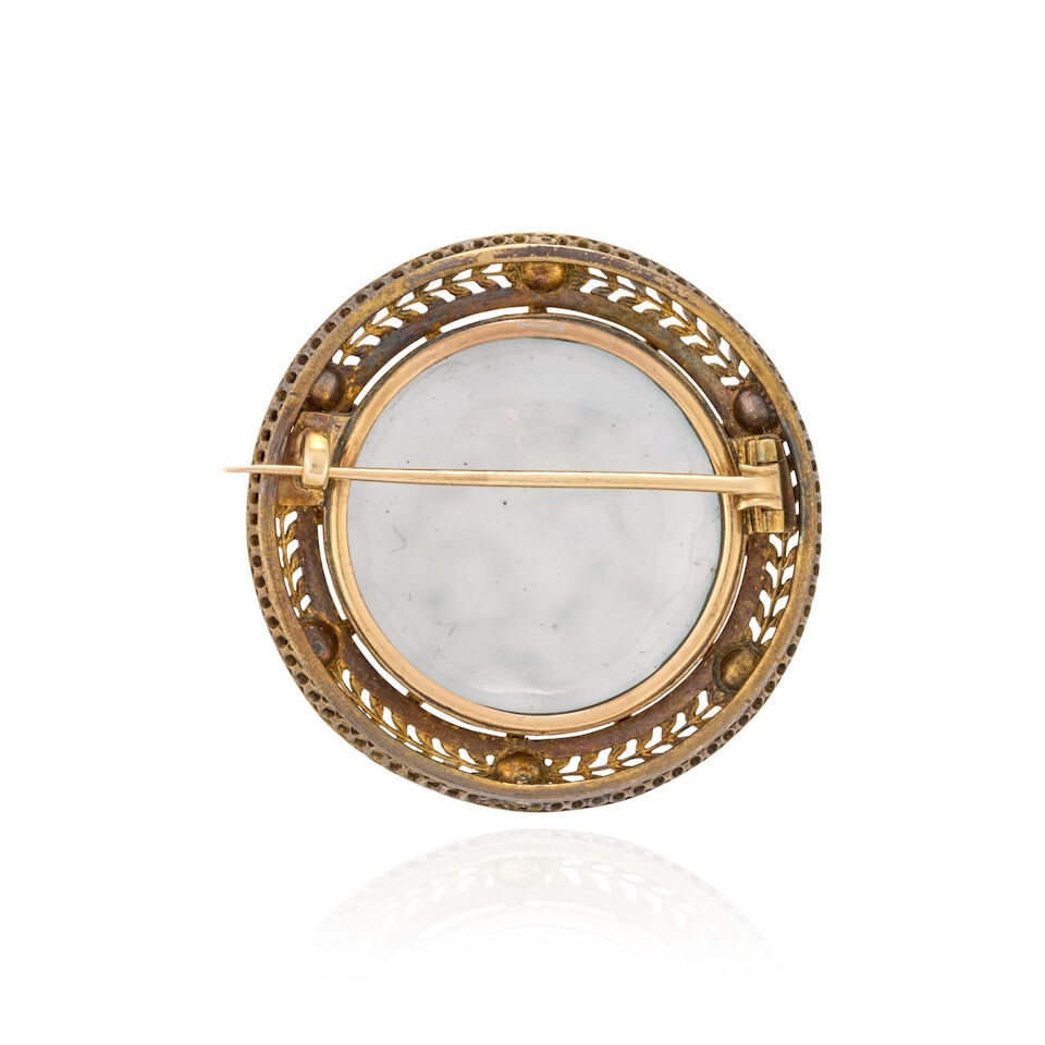 AN ANTIQUE REVIVALIST GOLD, ENAMEL, AND PEARL BROOCH - 3