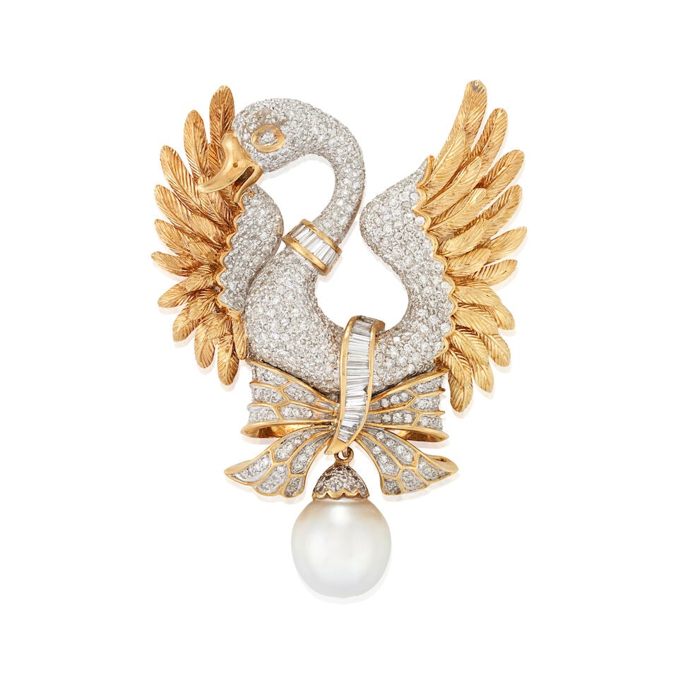 AN 18K BI-COLOR GOLD, SOUTH SEA PEARL, AND DIAMOND PENDANT/BROOCH (1 of 3)