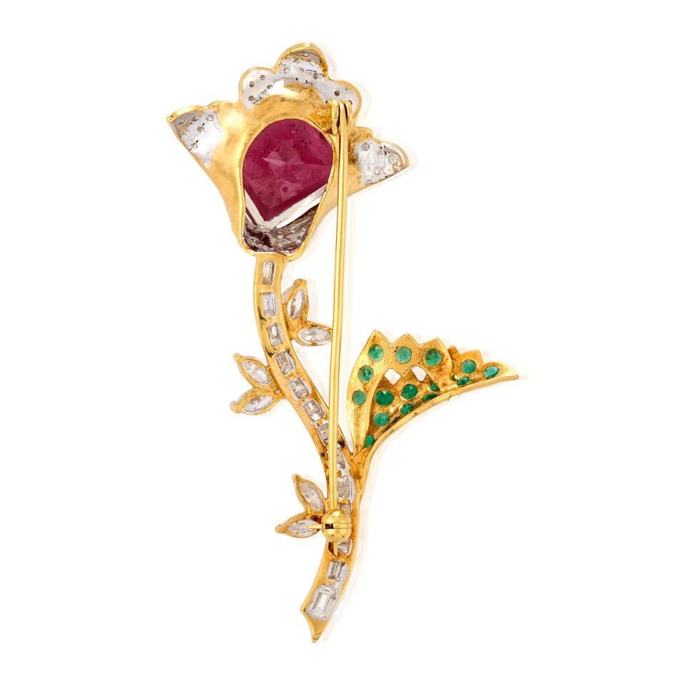 AN 18K GOLD, PINK TOURMALINE, EMERALD, AND DIAMOND FLOWER BROOCH - 3