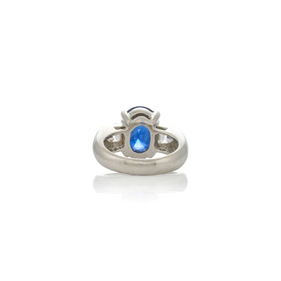 A PLATINUM, SAPPHIRE, AND DIAMOND RING - 6