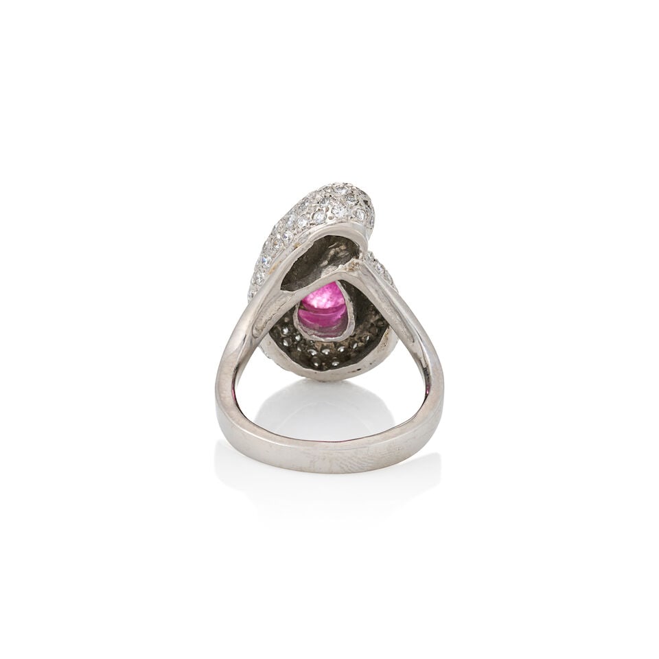 A PLATINUM, RUBY, AND DIAMOND RING - 5