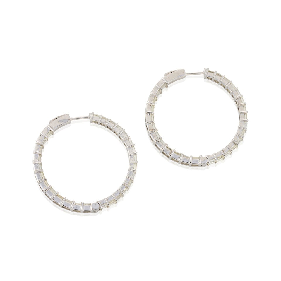 A PAIR OF 14K WHITE GOLD AND DIAMOND HOOP EARRINGS - 3