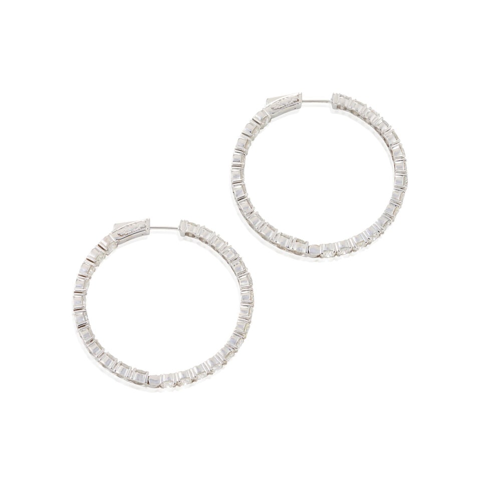 A PAIR OF 14K WHITE GOLD AND DIAMOND HOOP EARRINGS - 3