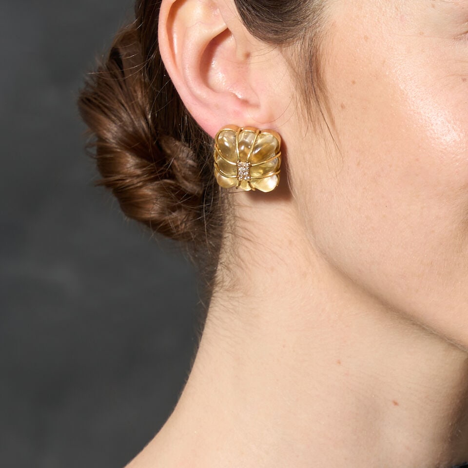KARA ROSS: A PAIR OF 18K GOLD, ROCK CRYSTAL, AND DIAMOND EARCLIPS - 2