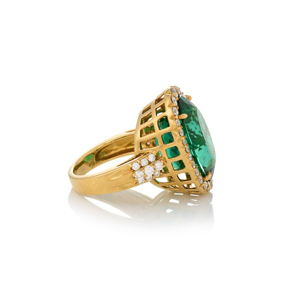 AN 18K GOLD, TOURMALINE, AND DIAMOND RING - 5