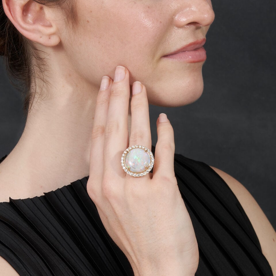 A 14K GOLD, OPAL, AND DIAMOND RING - 2