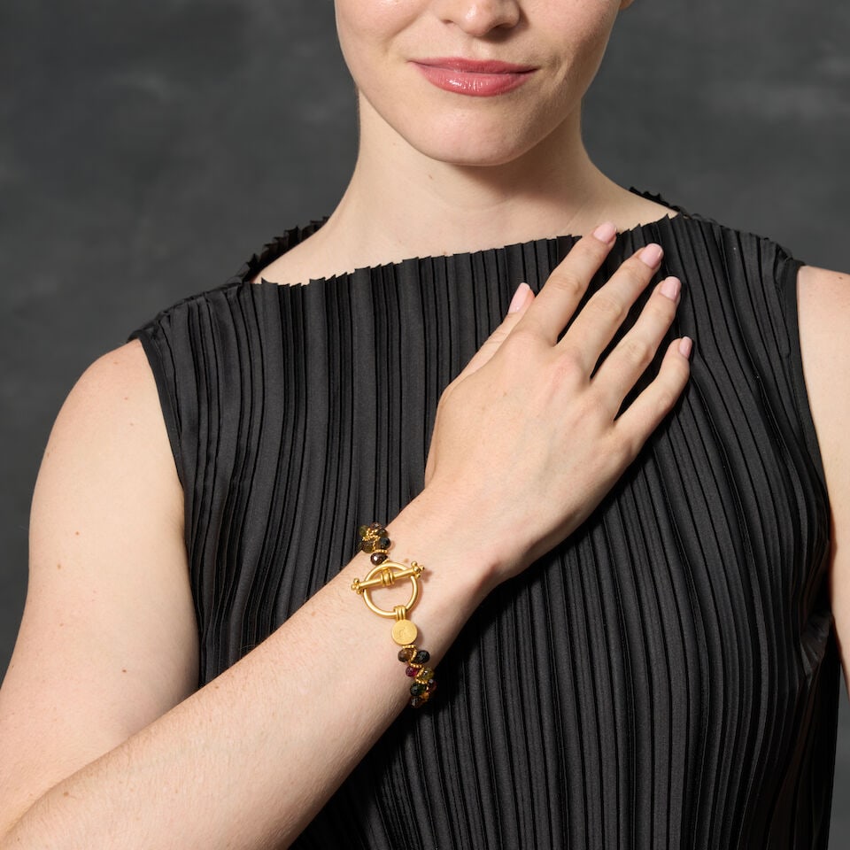 AN 18K GOLD AND TOURMALINE BRACELET - 2