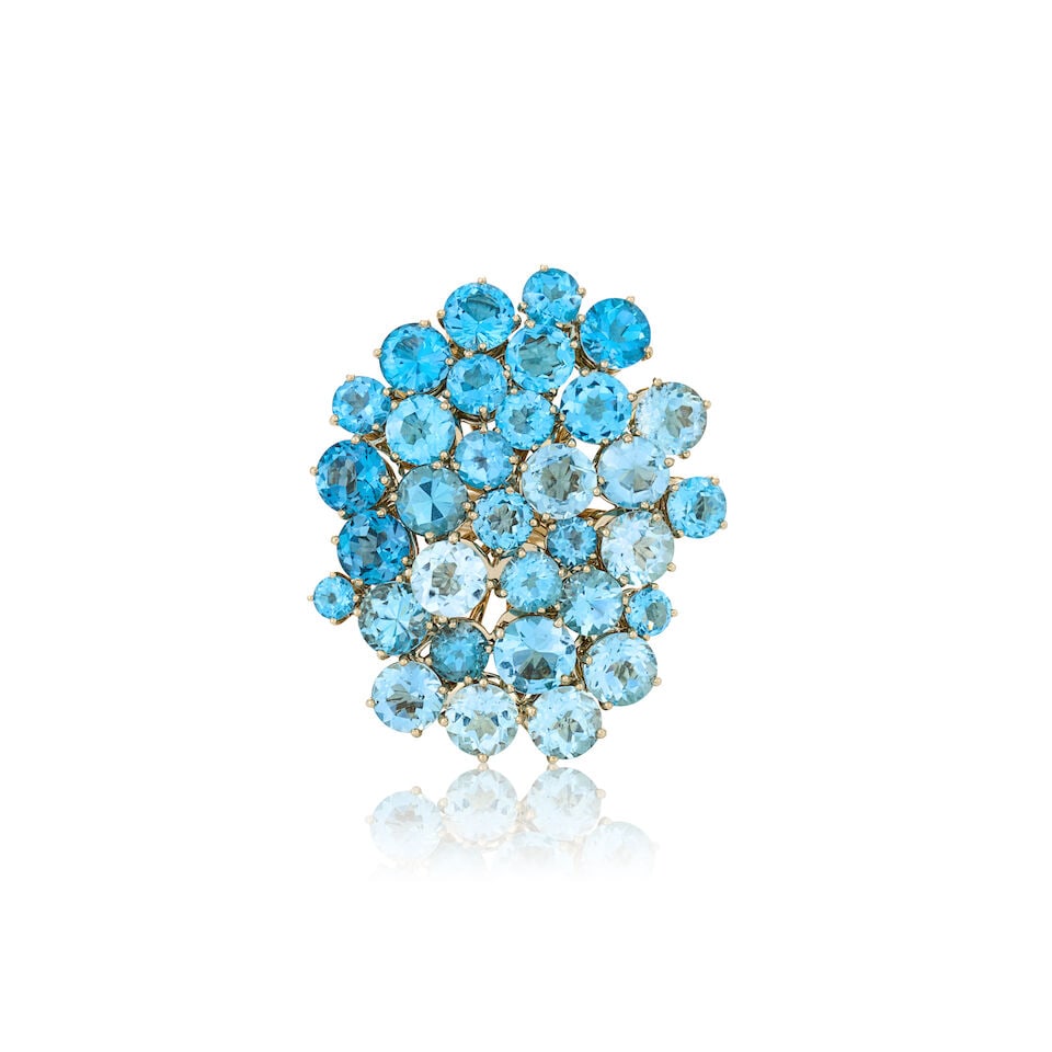 H. STERN: A LARGE 18K GOLD AND BLUE TOPAZ 'GRUPO CORPO' RING - 5