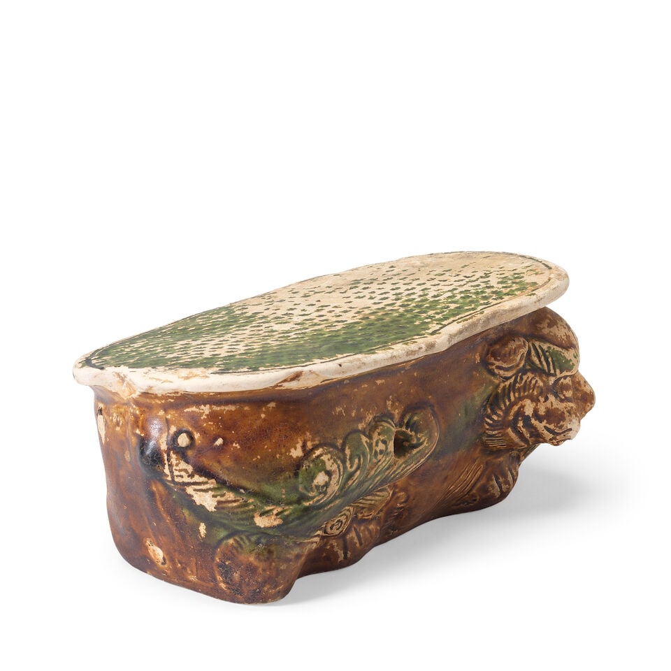 AN AMBER AND GREEN-GLAZED POTTERY 'LION' PILLOW Jin Dynasty - 4