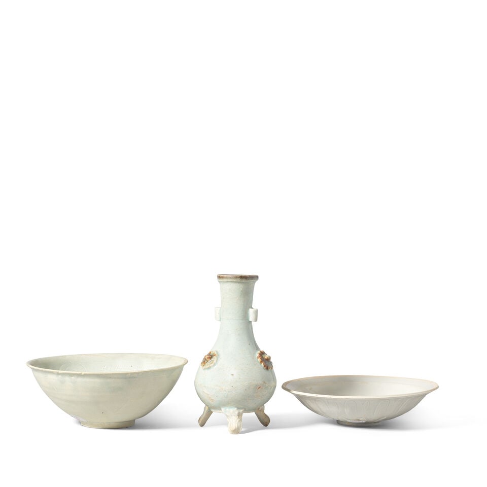 TWO QINGBAI-GLAZED BOWLS AND A QINGBAI-GLAZED VASE Song/Yuan Dynasty (3) - 3