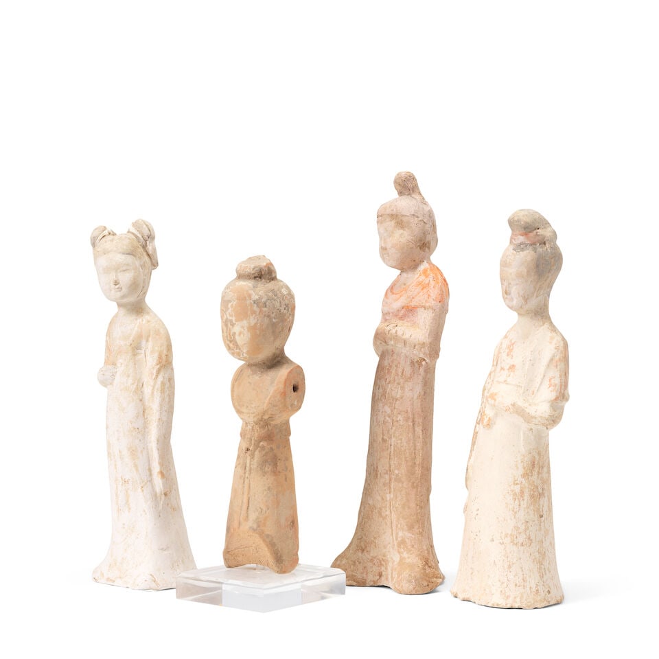 A GROUP OF FOUR POTTERY FIGURES OF LADIES Tang Dynasty (5) - 2