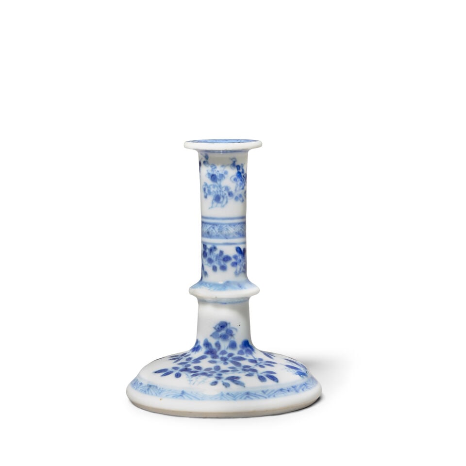 A BLUE AND WHITE MINIATURE CANDLESTICK Kangxi - 2