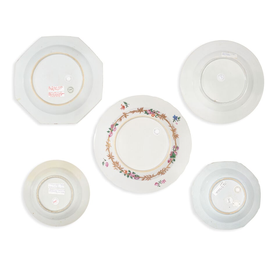 FIVE FAMILLE ROSE ARMORIAL DISHES Qianlong (5) - 2