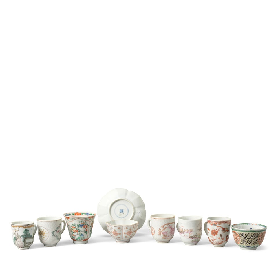 TWO FAMILLE VERTE TEA BOWLS, ONE GILT AND IRON RED TEABOWL AND SAUCER AND FIVE PORCELAIN COFFEE ... - 2