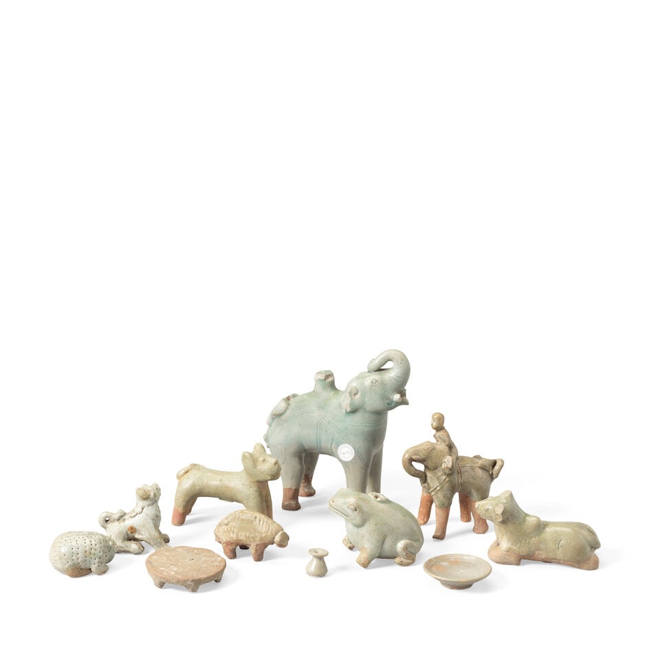 A GROUP OF SAWANKHALOK ANIMALS AND FIGURES 14th/15th century (11) - 2