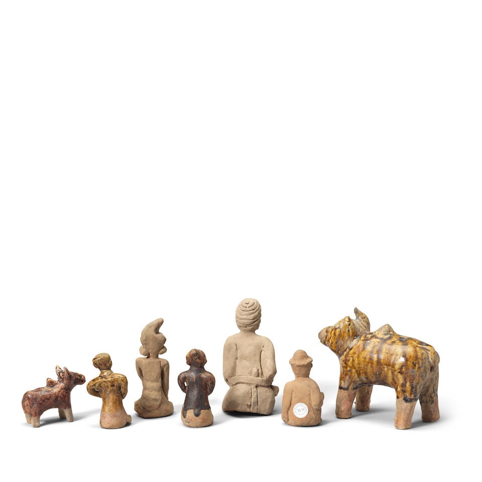 A GROUP OF SEVEN POTTERY FIGURES South East Asia, circa 1400-1500 (7) - 2