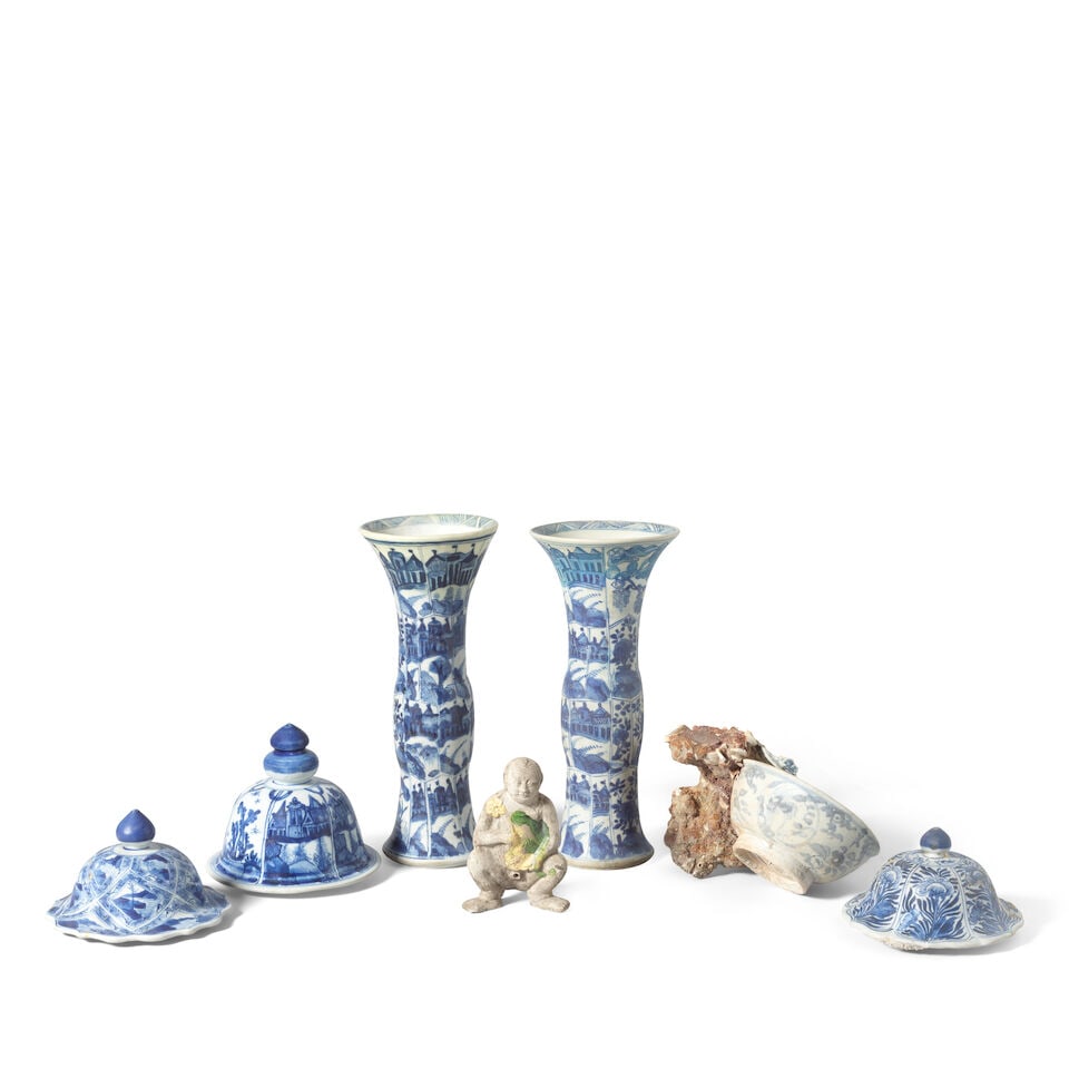 A STUDY COLLECTION OF SHIPWRECK PORCELAIN 17th to 18th century (7) (1 of 3)