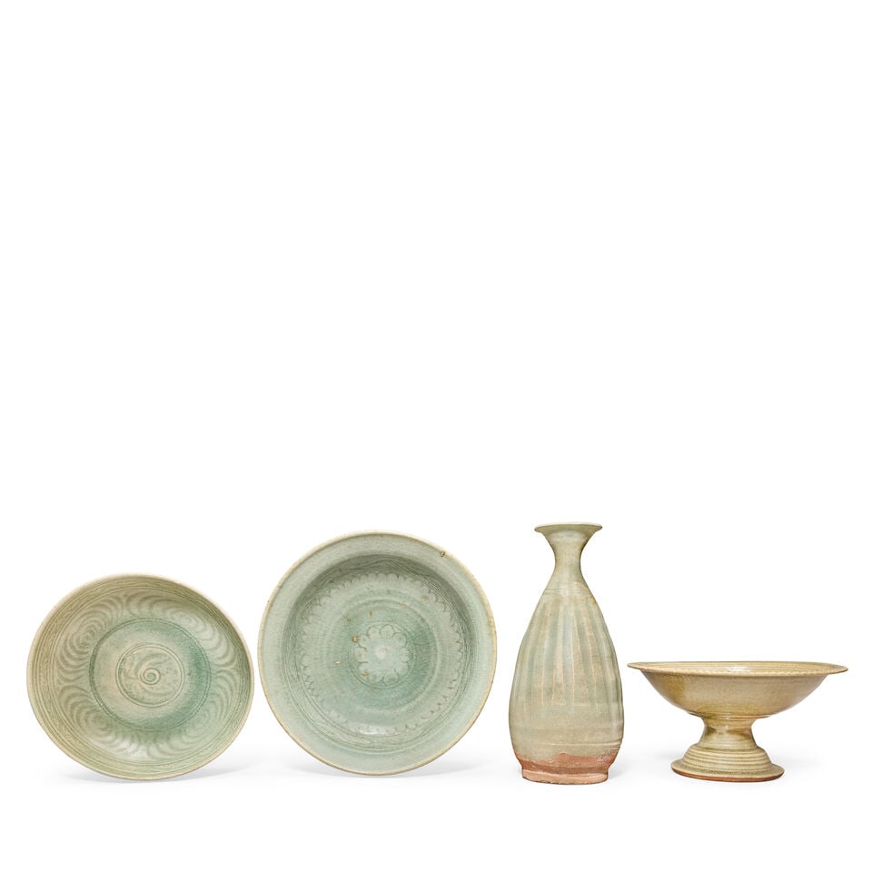 A GROUP OF SAWANKHALOK CELADON WARES 14th/15th century (4) (1 of 3)