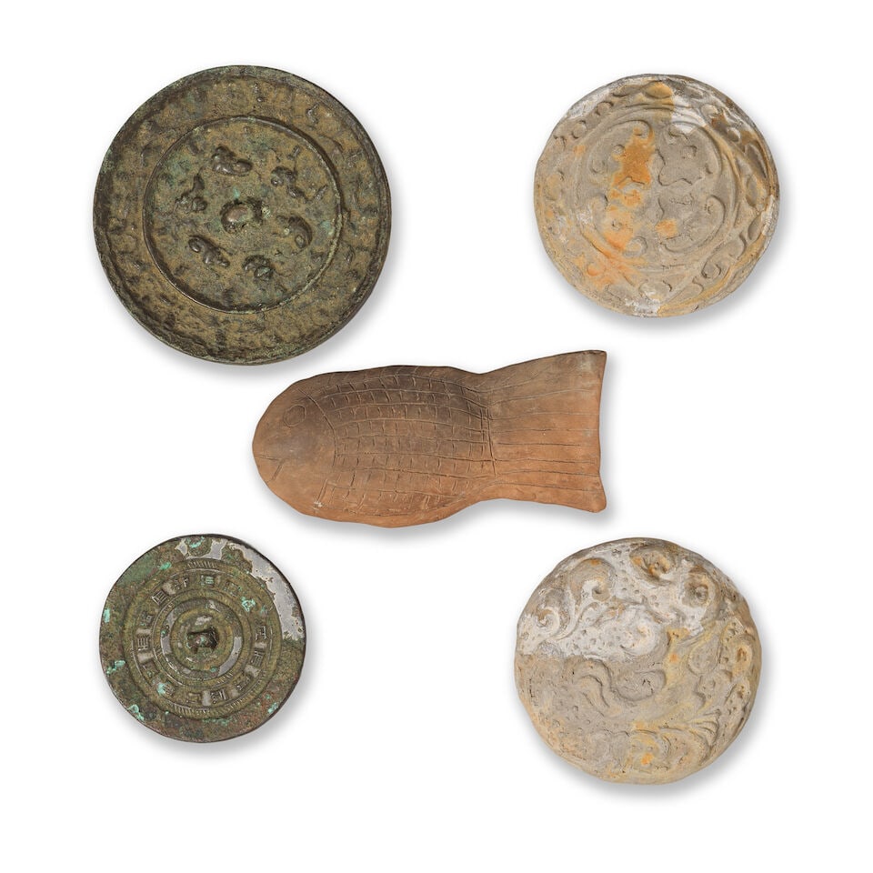TWO POTTERY WEIGHTS, A POTTERY FISH, TWO SMALL BRONZE MIRRORS, AND A POTTERY WARRIOR Han Dynasty... - 2
