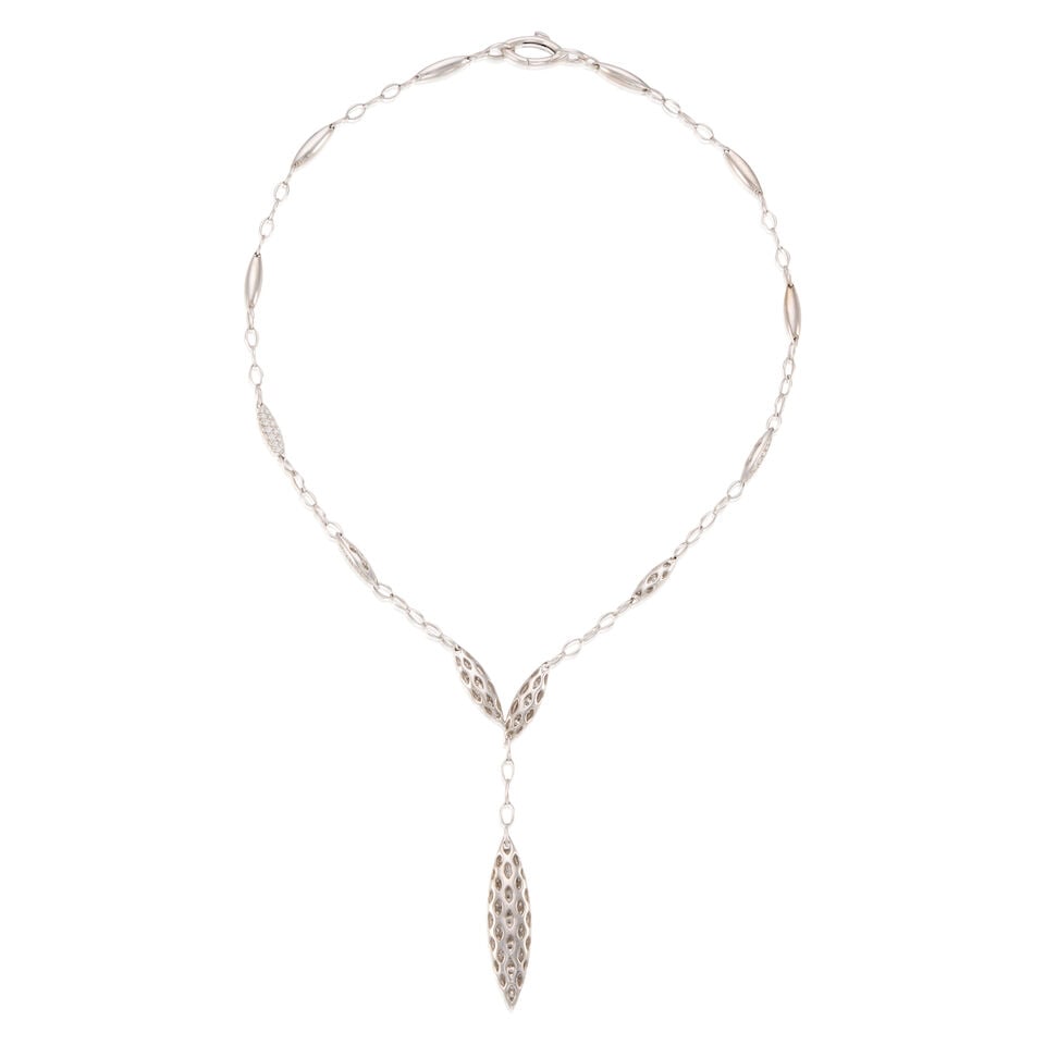 18K WHITE GOLD AND DIAMOND NECKLACE - 2