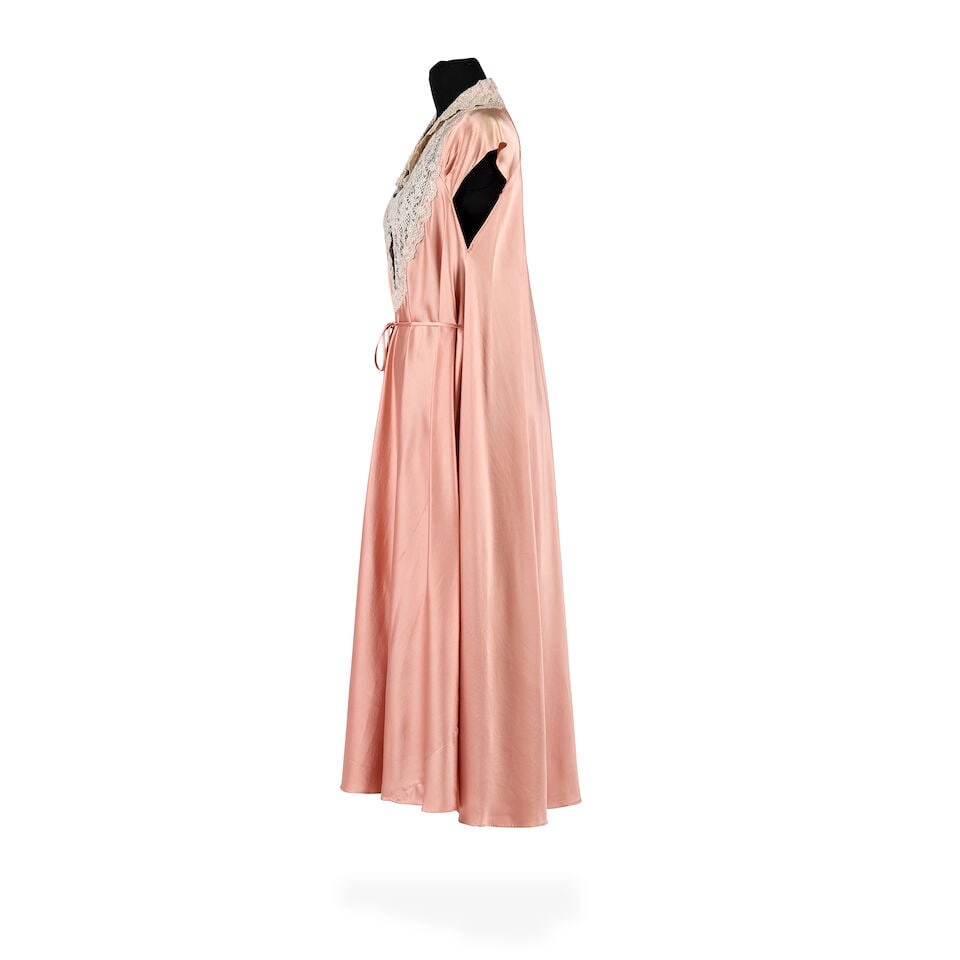 Claire's 1940s nightdress Season 1, Episode 8, 'Both Sides Now' 2 - 2