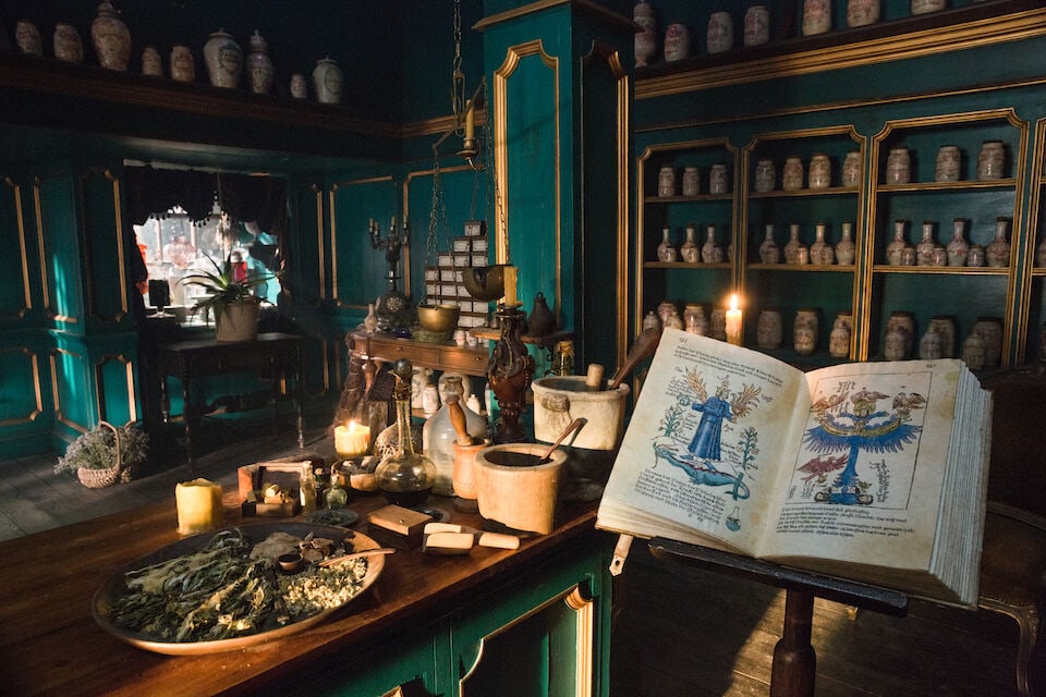 A collection of four large polychrome decorated clay apothecary jars Season 2, Episode 3, 'Usefu... - 2
