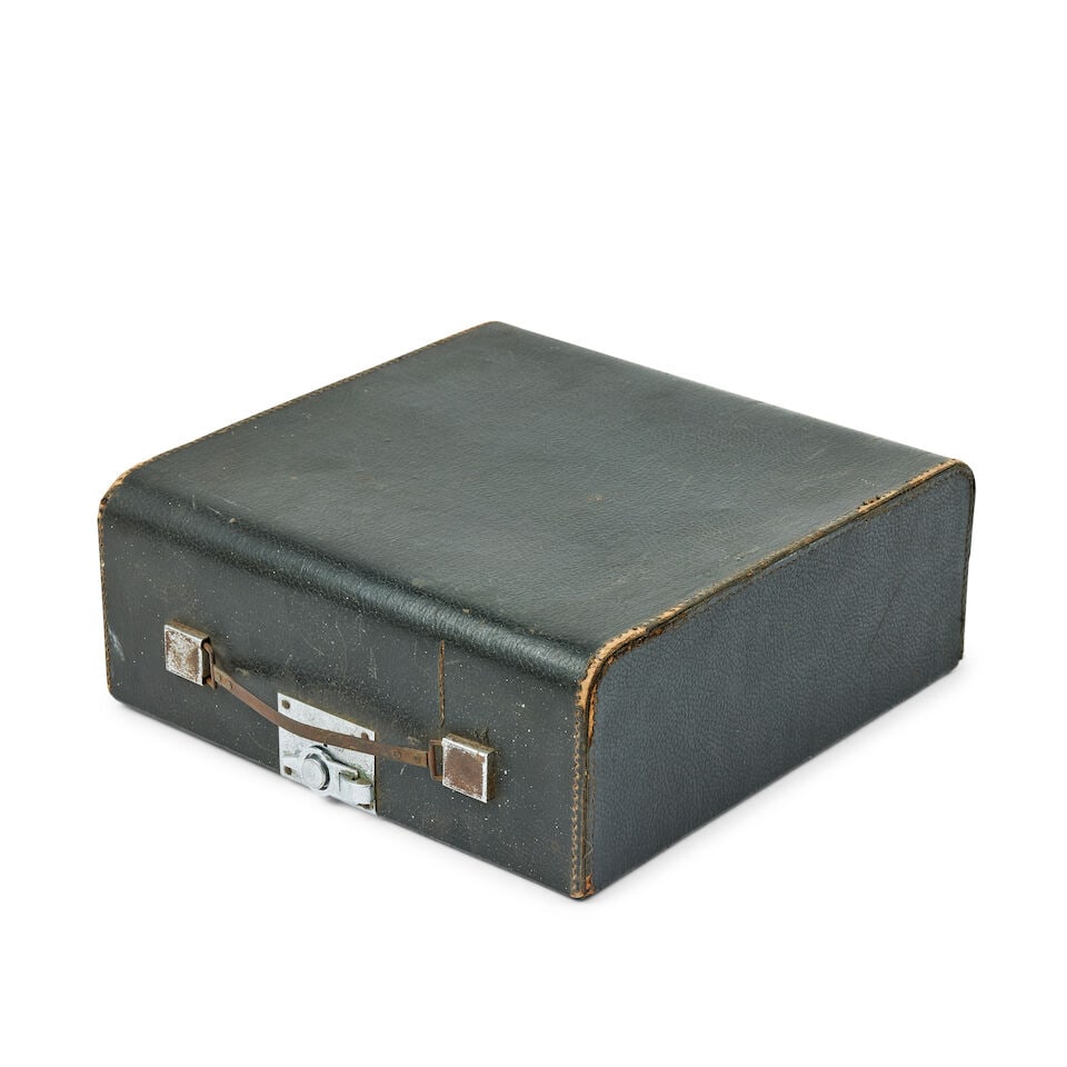 A small cased travel Imperial 'The Good Companion' typewriter Mid-20th century - 2