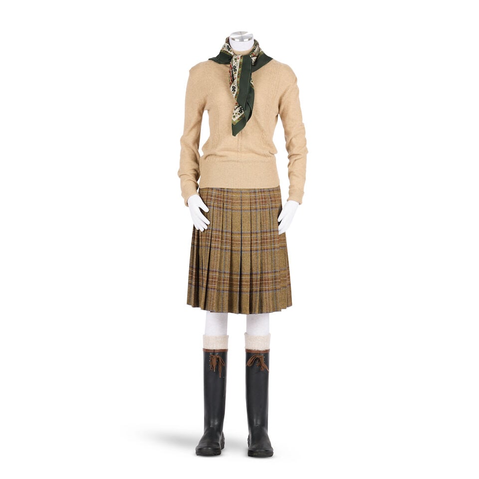 Claire's 1960s daywear Season 2, Episode 13, 'Dragonfly in Amber' 6 - 2