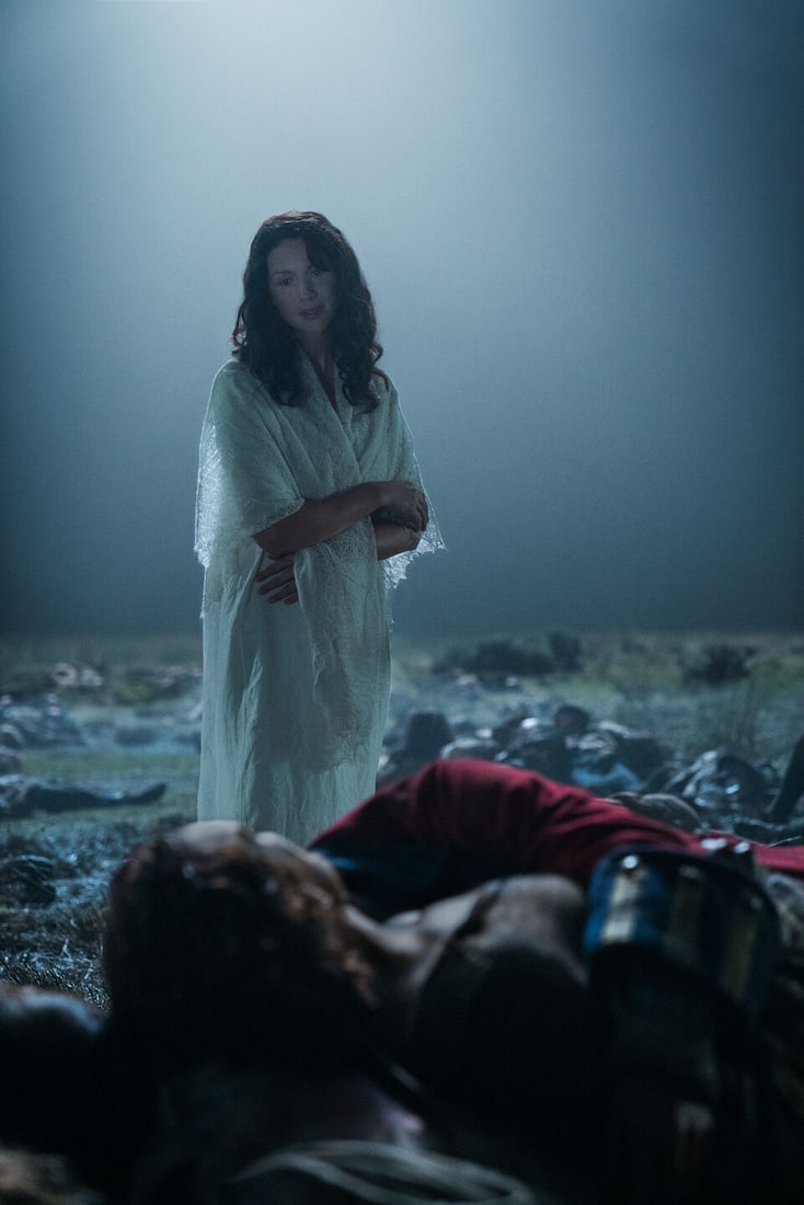 Claire's chemise and shawl, worn on Culloden Moor Season 3, Episode 1, 'The Battle Joined' 2 - 2