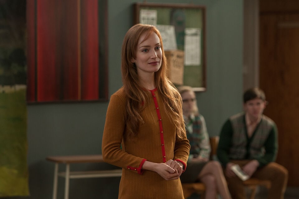 1960s daywear worn by Geillis Season 2, Episode 13, 'Dragonfly in Amber' 5 - 3